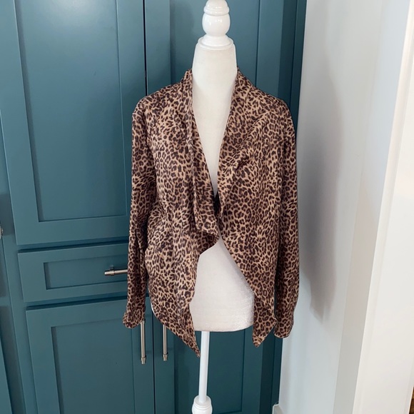 NWT BB DAKOTA Drape Front Faux Suede Jacket In Brown Leopard - Picture 2 of 8